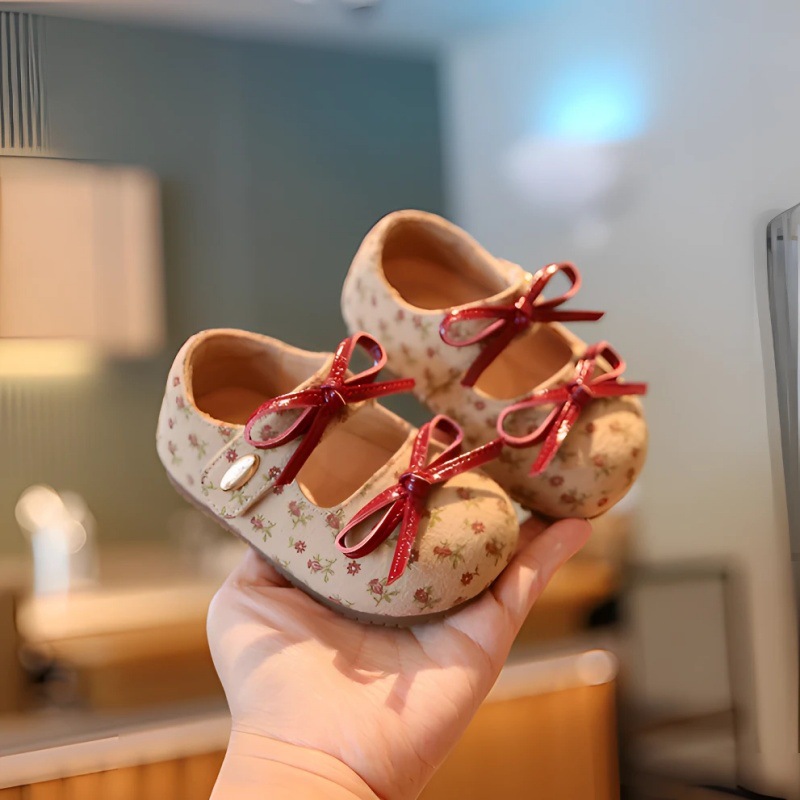 2025 Autumn Baby Girl Princess Shoes Soft Sole Autumn New Infant Toddler Shoes Floral 1 to 2 Years Old Baby Girl Shoes