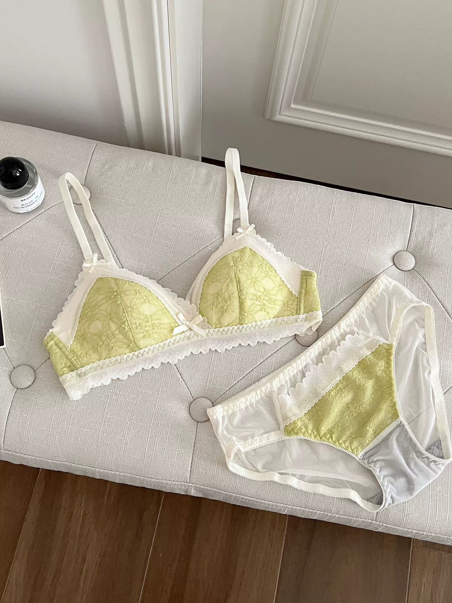 Bra top, French style, lace trim, lightweight breathable, sizes 32/34/36/38 AB