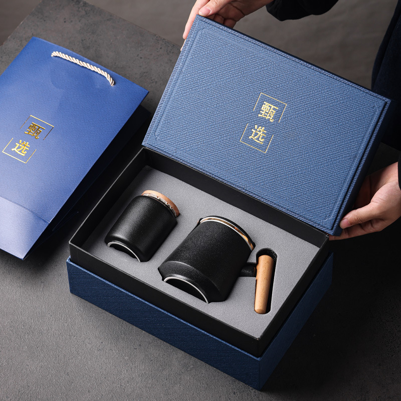 Wenchuang estilo cerámico chino de tres piezas taza de té taza de filtro taza de agua taza de marca regalo esculpido LOGO nombre