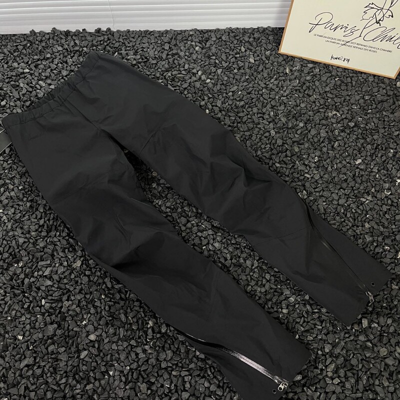 Outdoor Waterproof Rubber-Coated Hardshell Hiking and Skiing Pants for Men, Breathable, Similar to Gore-Tex Outdoor Waterproof Rubber-Coated Hardshell Hiking and Skiing Pants for Men, Breathable, Similar to Gore-Tex