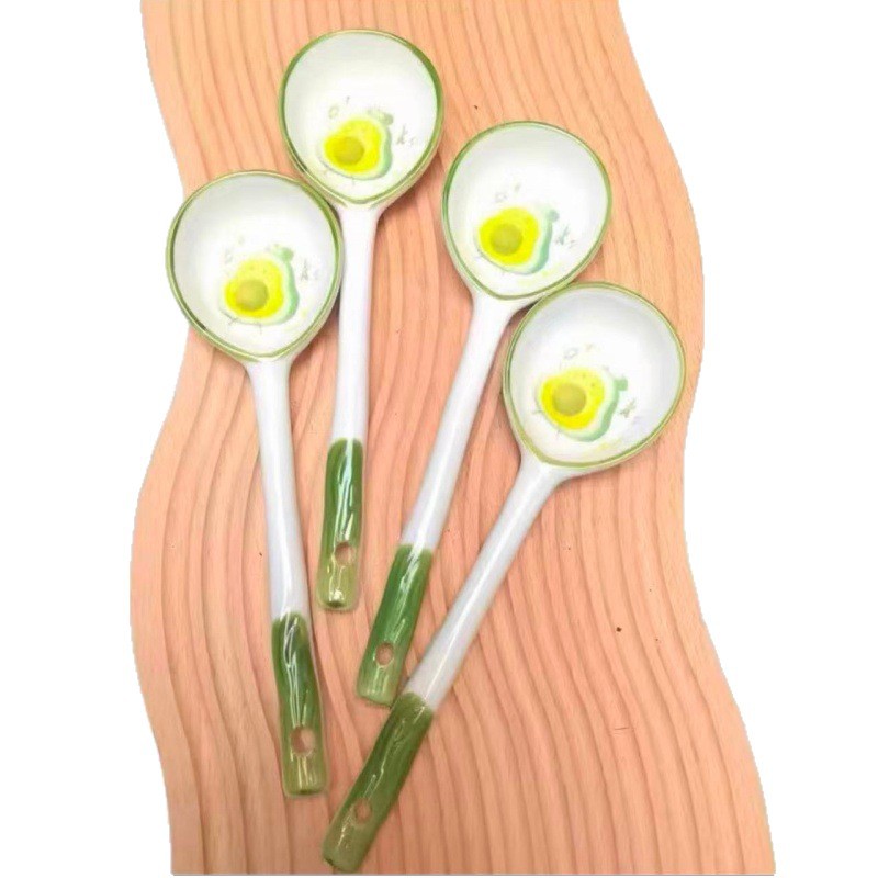 Cuchara de cerámica de color esmaltada cuchara de mango largo cuchara encantadora cuchara de arroz cuchara de arroz cuchara de torsión cuchara de cabeza redonda