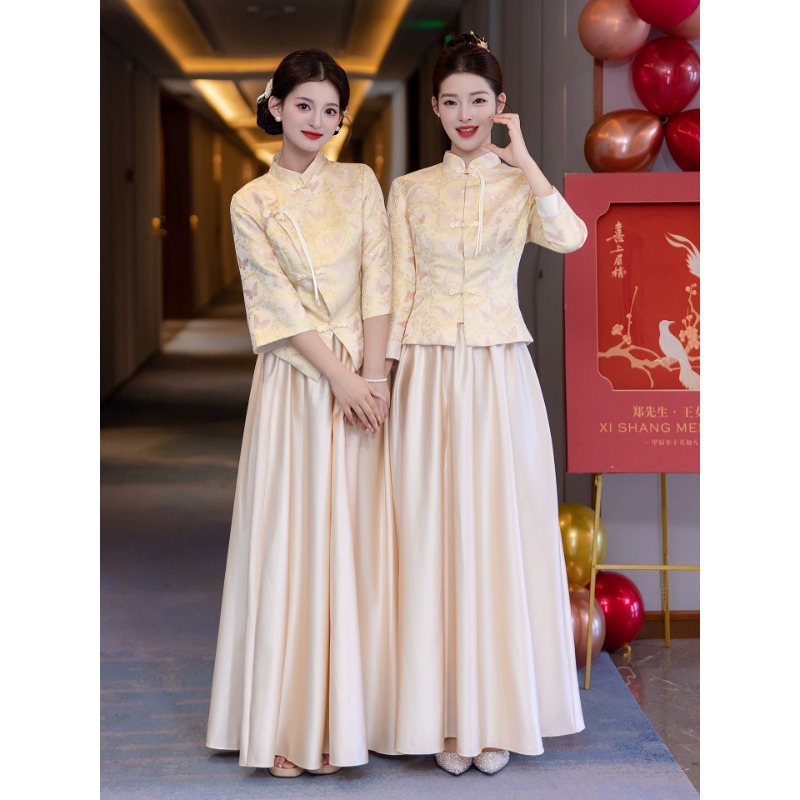 New Chinese-style bridesmaid dress, satin, 2026 new collection, long-sleeved, suitable for annual events, winter, and can also be worn casually, a unique and stylish choice
