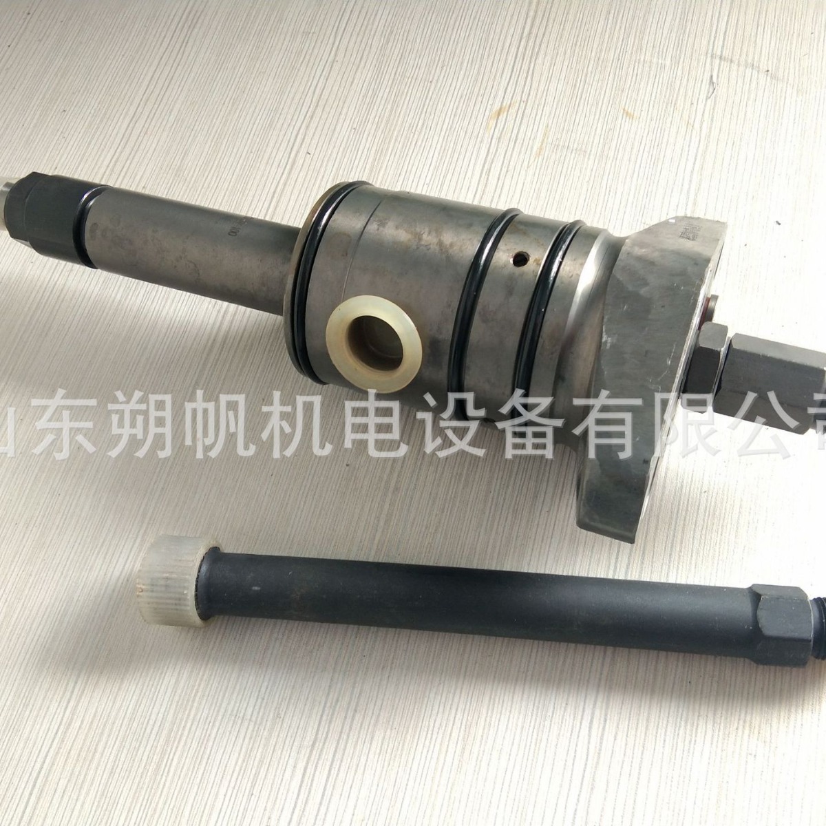 供应淄博淄柴6210船用柴油机老式重油喷油器总成210-H52-100