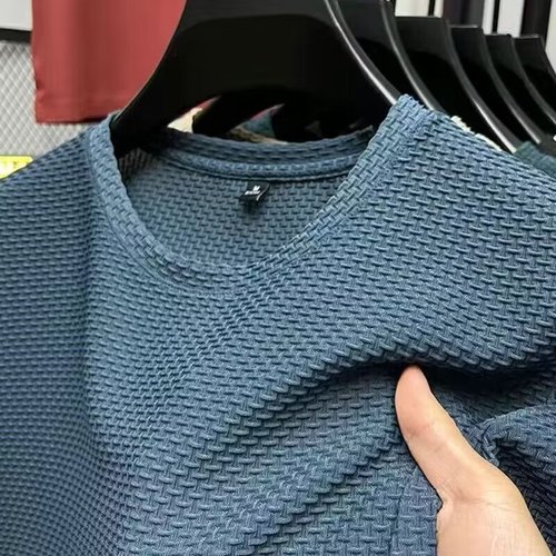 2025 New High-End Thin Ice Silk Short-Sleeve T-Shirt for Men, Crew Neck Summer Breathable Mesh Half-Sleeve T-Shirt for Men
