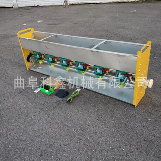 新型遥控操作撒肥机三轮后挂式加厚不锈钢施肥器电瓶链接顺肥机