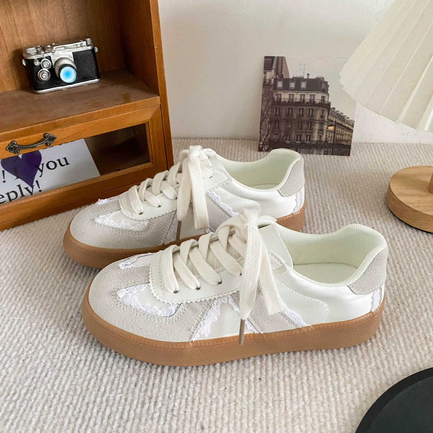 6504 Новый китайский стиль плоской подошвы маленькие белые туфли женский chic2024 новый байк Xiaozhong этические туфли