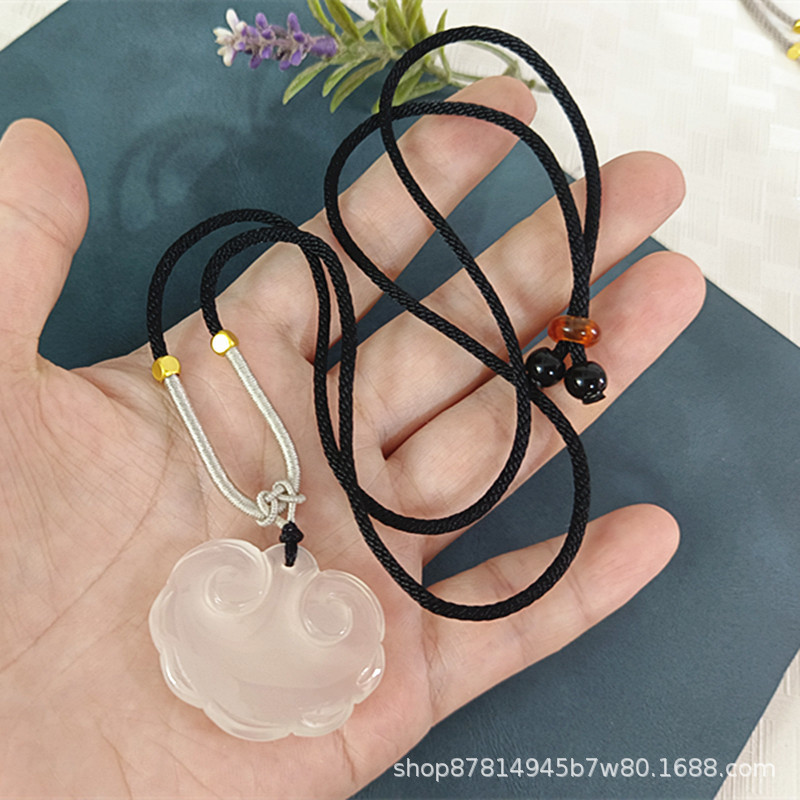 검은 색 로프가있는 흰색 옥수 양면 Ruyi 잠금 장치 (33*28mm 정도)