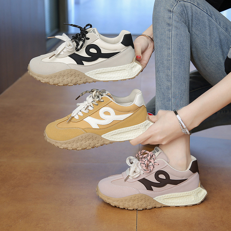 Zapatos de entrenamiento de base gruesa para mujeres 2025 primavera nuevos zapatos agam de colores casuales versátiles antideslizantes zapatos deportivos para correr