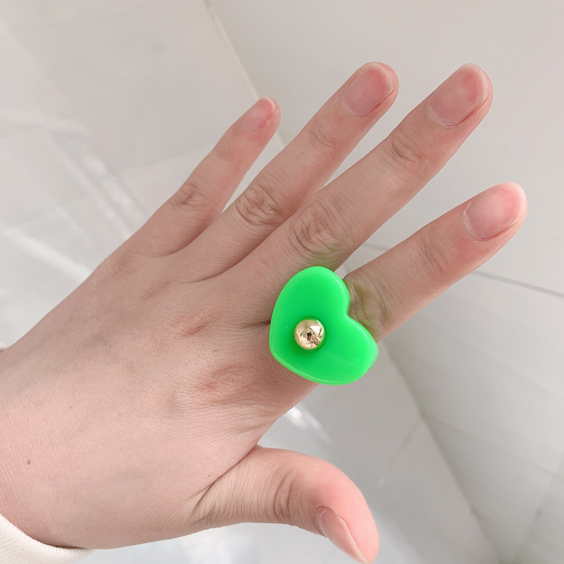 Nihaojewelry wholesale jewelry new style simple color resin heart diamond ring