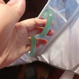 玉器工艺品;翡翠手饰;翡翠项饰