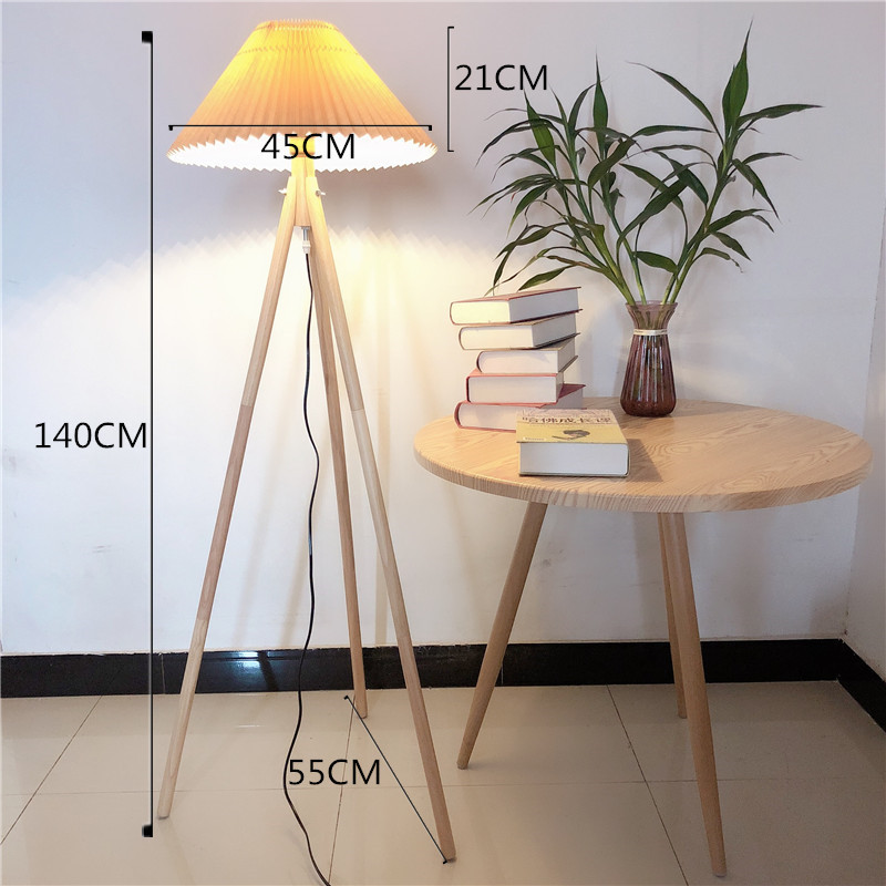 Moderno minimalista estilo japonés de tres patas de madera de goma vintage plisado lámpara de pie LED sala de estar sofá