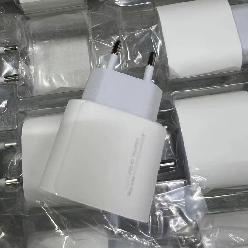 Зарядное устройство (Apple) 20 Вт PD USB-C, европейская круглая вилка, компактный адаптер с USB-C