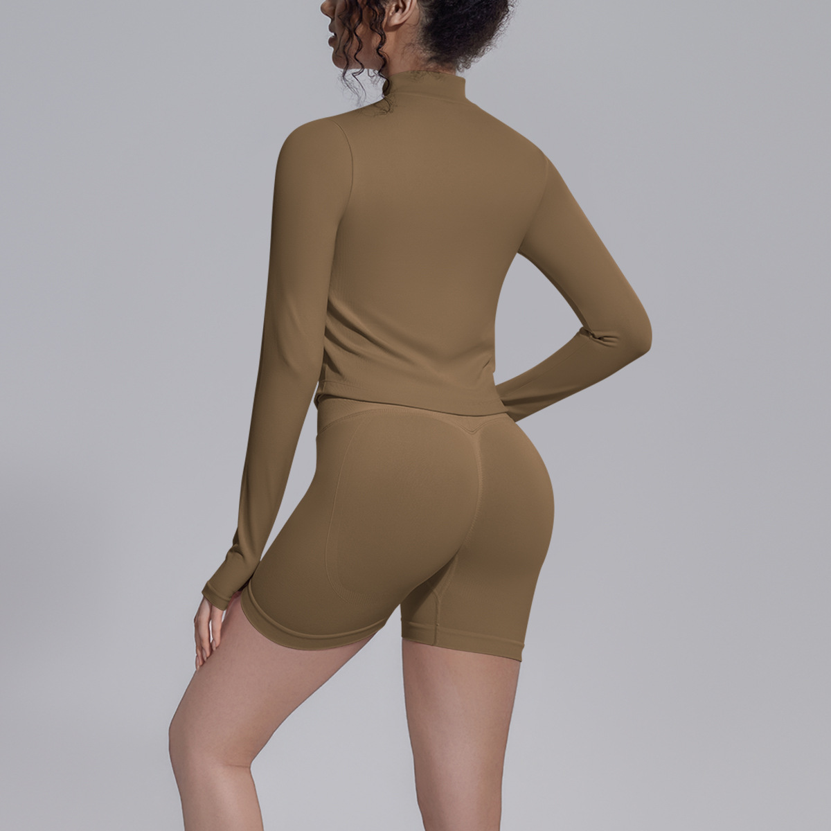 Nuevo cross-border sin costuras color sólido apertado alto elástico hermoso pantalones cortos de tres piezas juego de deportes correr fitness yoga set