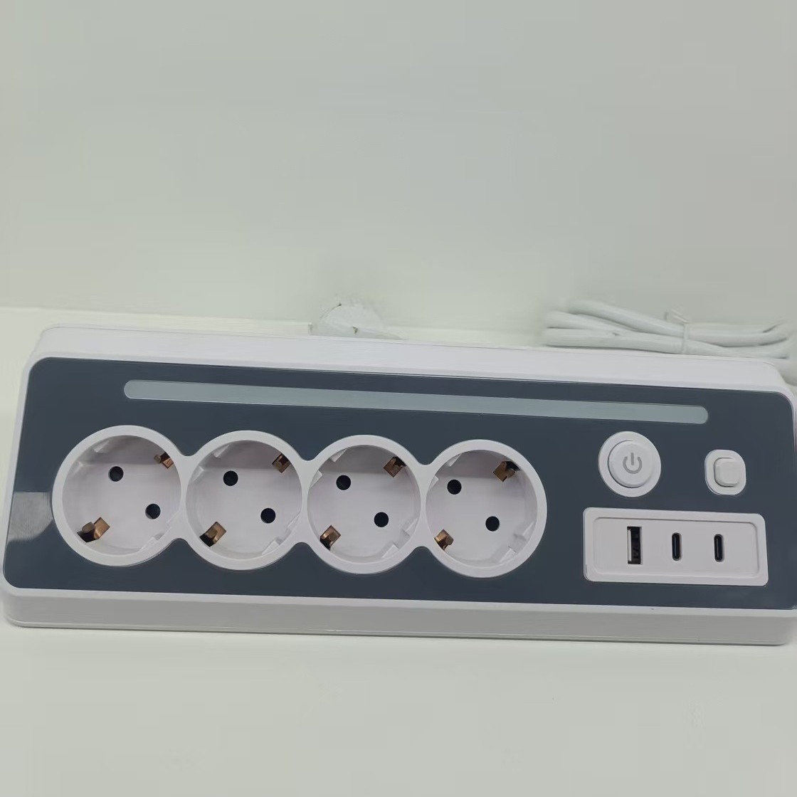 跨境TEMU欧洲插排分控开关带LED灯USB拖线板PD30W节能排插批发厂
