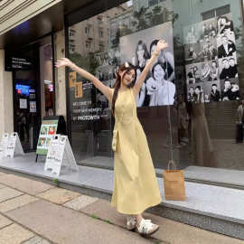 【隐形拉链＋小背包】清温柔黄色连衣裙女夏圆领收腰显瘦字背心裙