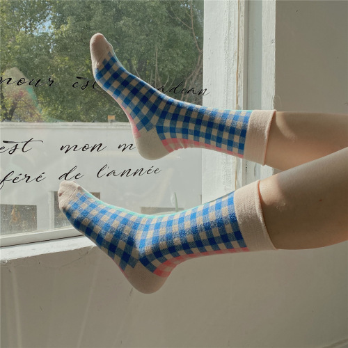 IOULOR三色格子袜子女春夏新款绿色半圆日系ins潮袜厂家批发