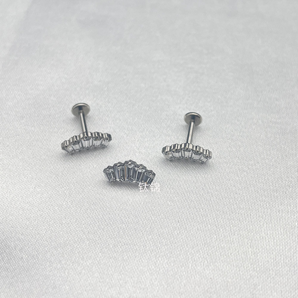 Titanium inlay F136 titanium alloy pentagonal drill zirconium crown ear stud lip piercing 16G ear bone piercing jewelry wholesale