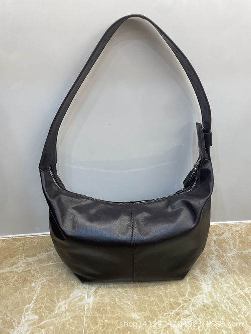 Bolsos de albóndigas de piel blanda de gran capacidad nuevos bolsos de ocio simples para mujeres, 100 bolsos de hombro para viajeros, bolsos de axila