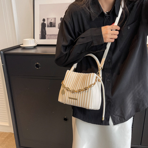 Hand-held pleated bag for women summer  new trendy fashion niche bucket bag versatile ins shoulder crossbody bag