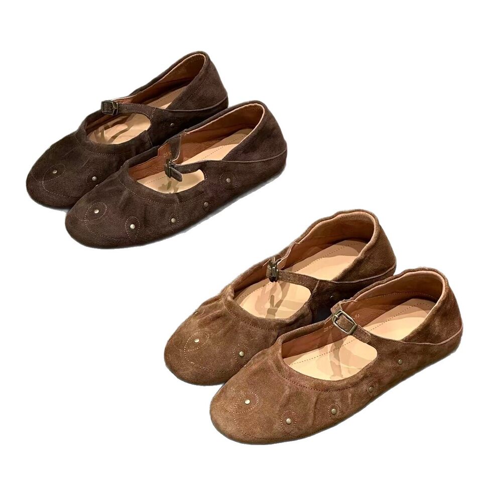 Giày bệt nữ Mary Jane mũi tròn cổ nông đính đinh tán khóa ngang, đế bằng 1 cm — Màu caramel, Màu cà phê