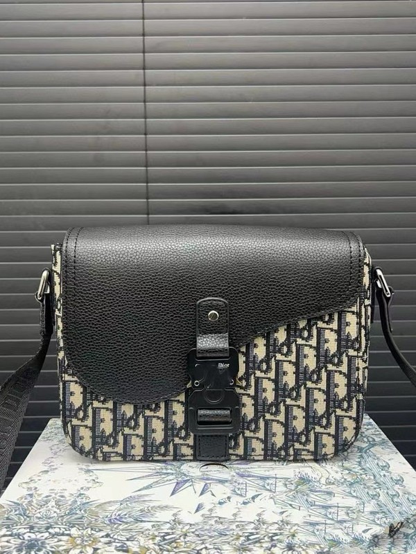 春夏の新型男性用サドルバッグ牛革郵便差キャンバスカバー欧米ファッションビジネスシングルショルダーバッグ|undefined