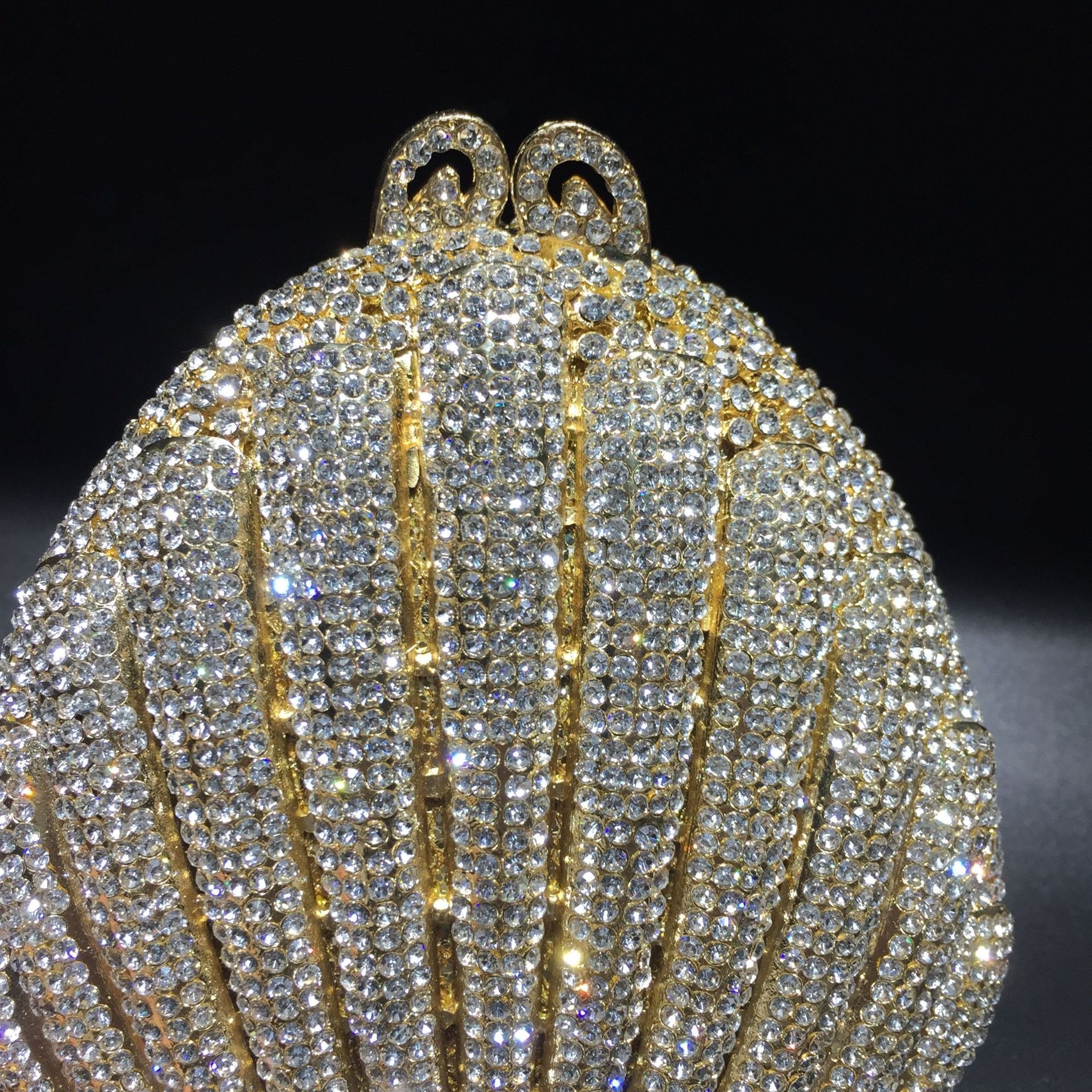 * Transfronterizo hueco metal cristal paquete de cena Aliexpress paquete de diamantes en forma de concha de mano paquete de diamantes duro