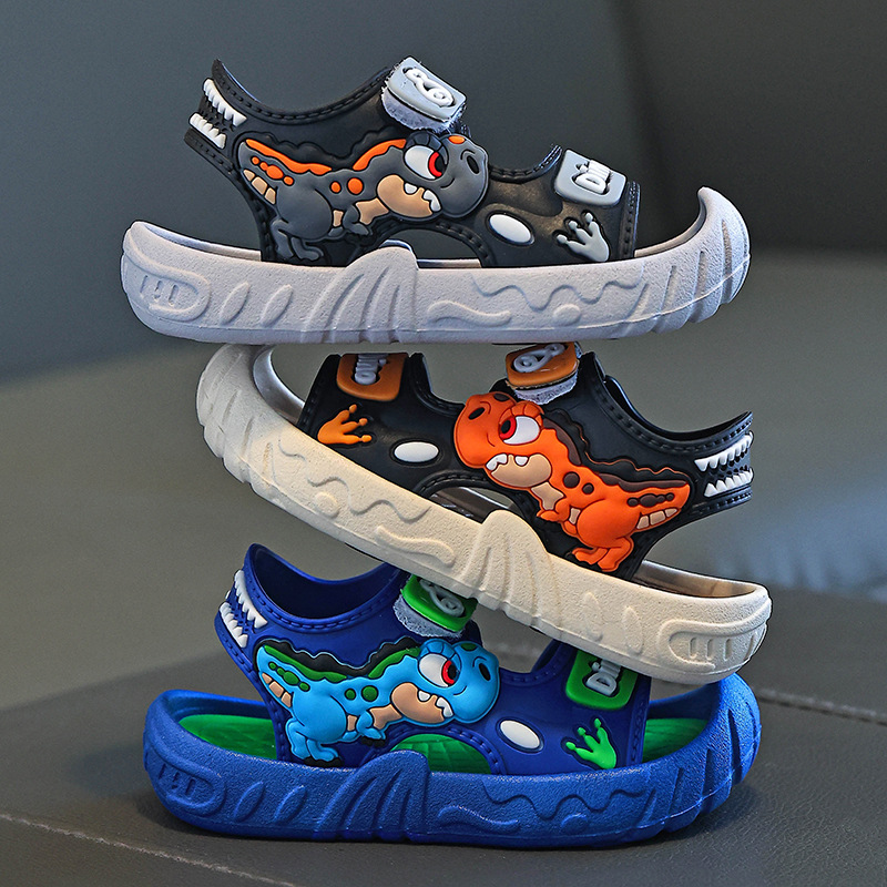 Sandalias para niños de nuevo estilo para niños 2025 verano nuevo estilo para niños pequeños, medianos y grandes zapatos de playa antideslizantes de fondo suave marea