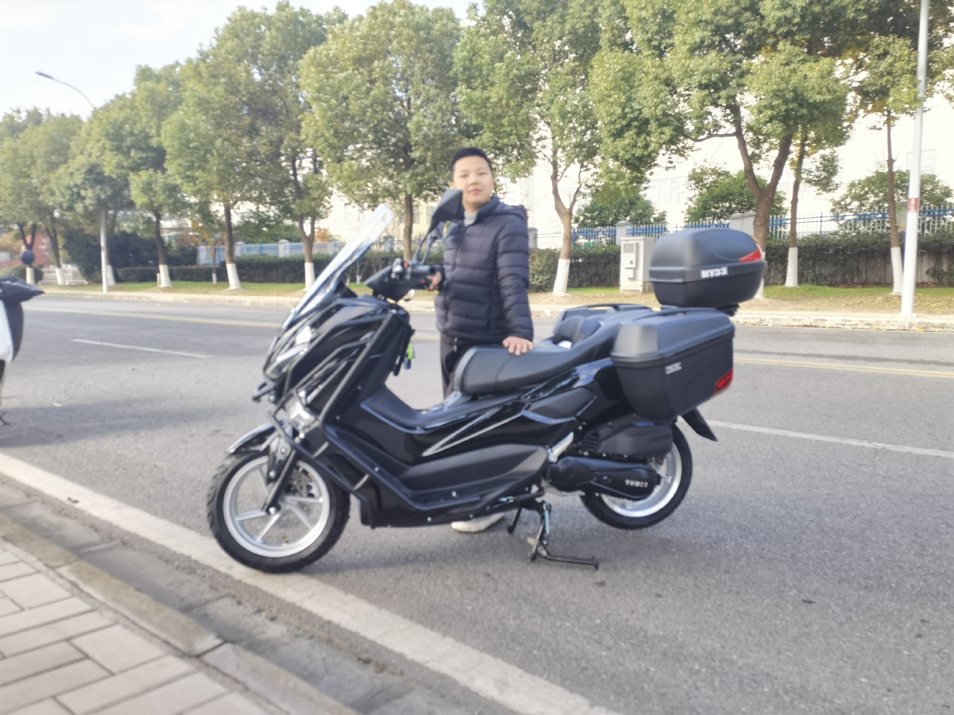 Factory Direct Sales of Domestic Outdoor 150Cc Mengshi Third-Generation Scooter Motorcycles, Fuel-Powered, National Standard Iv, Electric Injection, Off-Road Motorcycles