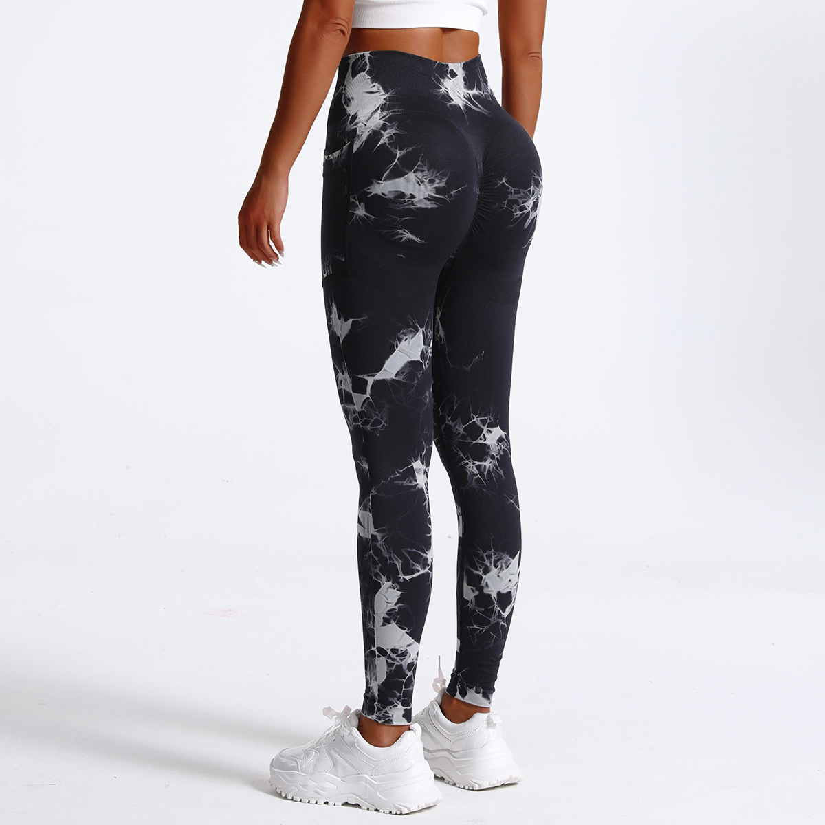 Tie - Dye Black
