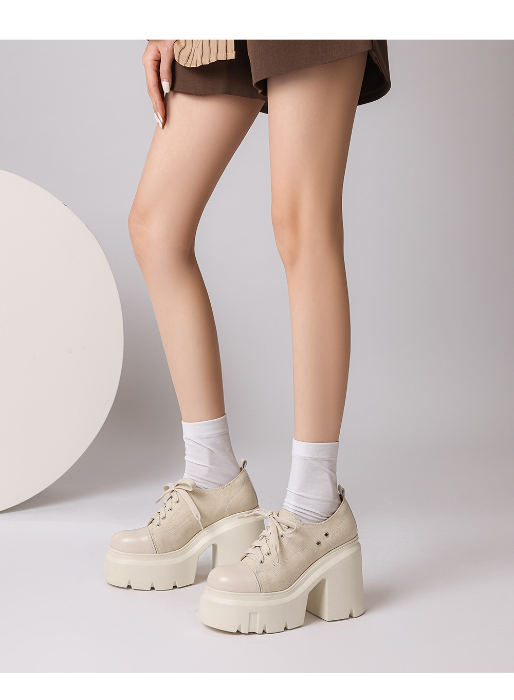 Giày thể thao nữ đế dày tăng chiều cao 12cm phối màu — Màu đen chi tiết 2