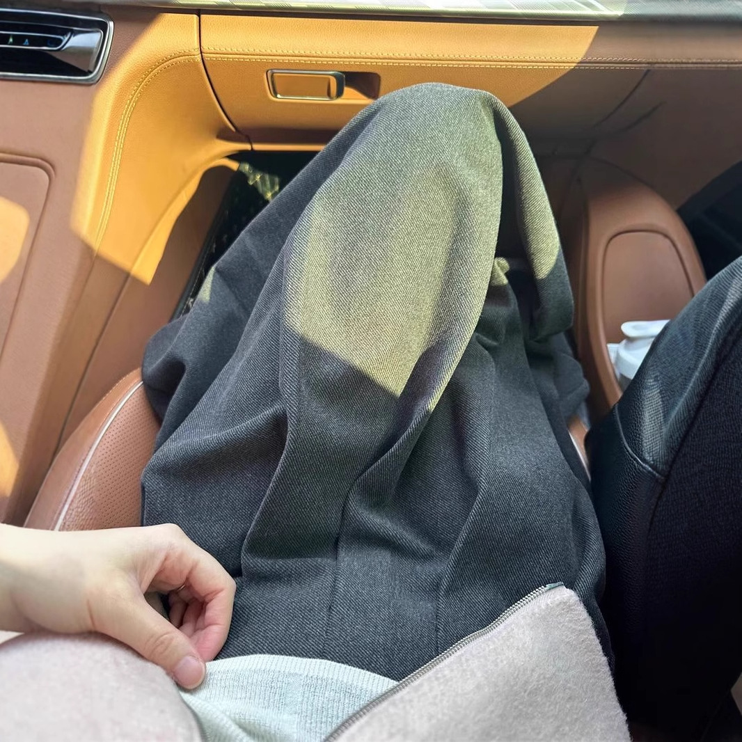 灰色の毛の半身のスカートの2024春と秋の女性のハイウエストのデザイン感の小さい衆の百パートナーのスカートの長いタイプのa字のスカートの女性