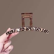 复古气质咖色豹纹抓夹港风鲨鱼夹高级感洋气发抓后脑勺发卡发饰女