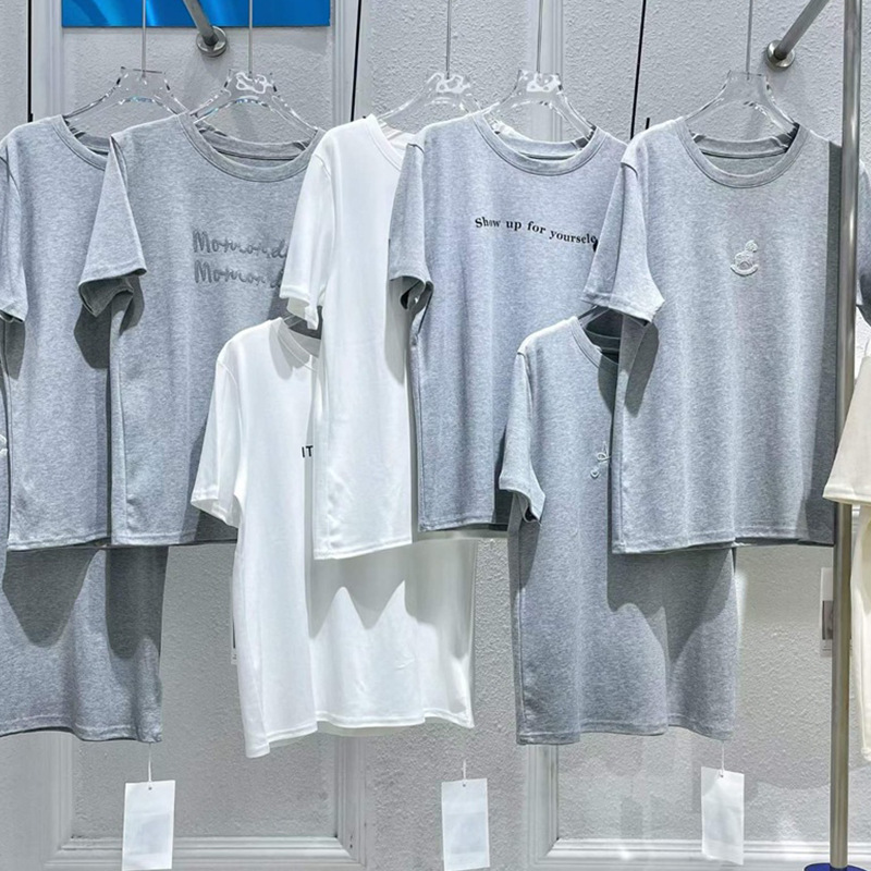 Daxi Original T-Shirts 2026 Summer Brand Surplus Women's Clothing Live Stream Full Package Wholesale Daxi Original T-Shirts 2026 Summer Brand Surplus Women's Clothing Live Stream Full Package Wholesale