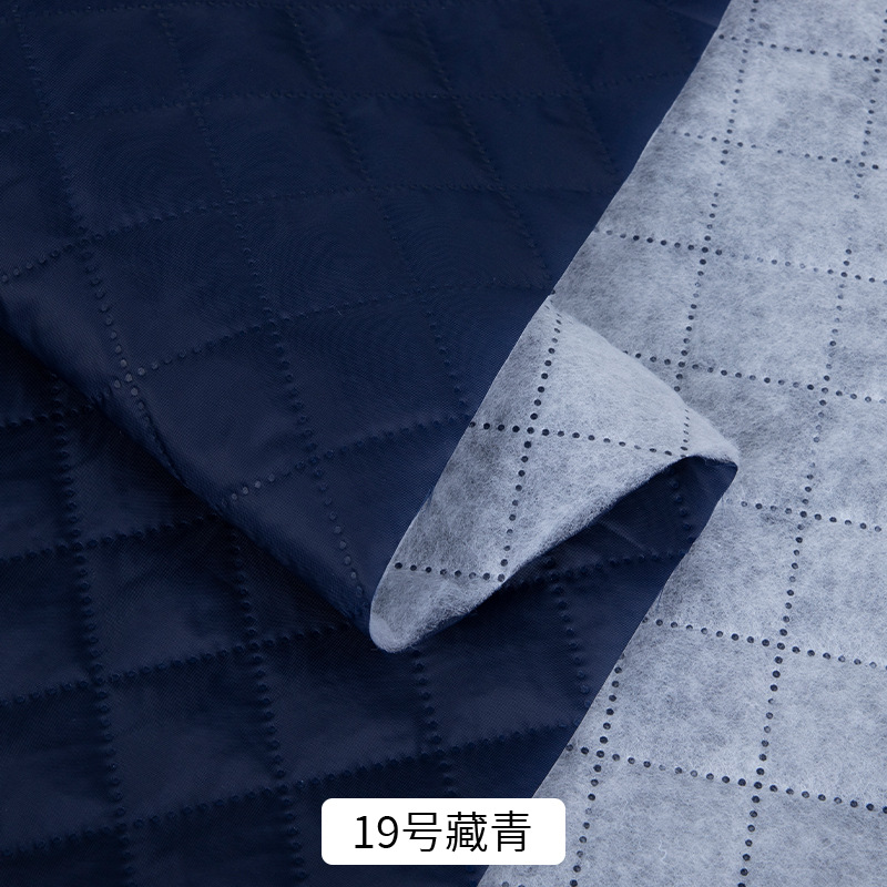 ポリエステルタフタキルティング綿の裏地ポリエステルは綿布秋冬超音波綿のコートのコートの服の裏地を挟みます。