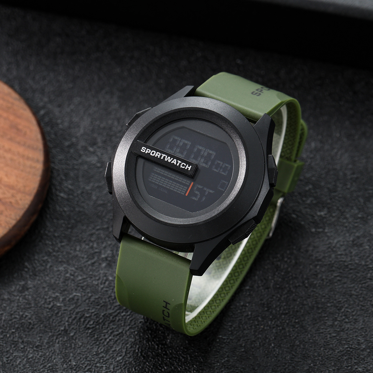 2024 venta caliente transfronteriza estilo británico esfera grande para hombres deportes moda reloj electrónico al aire libre aventura decoración reloj ins