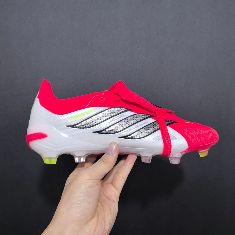 Putian manufacturer's new cross-border foreign trade Predator 26 football boots FG flip-top competition shoes