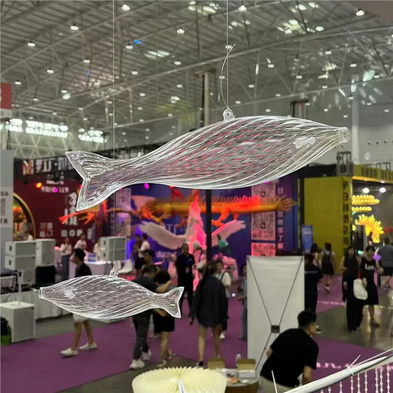 Свадебный зал в океанском стиле, свадебные аксессуары, акриловые медузы, потолок с рыбками, свадебный банкетный зал в океанском стиле