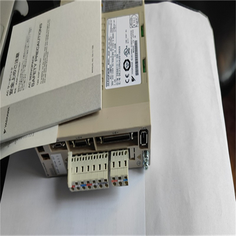 SGD7S-R90A0002B202驱动器JUSP-RA05-E UTTIH-B20FK UTTAH-B20FL