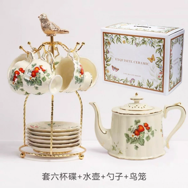 Strawberry one pot of six cups of plate+bird cage gift box