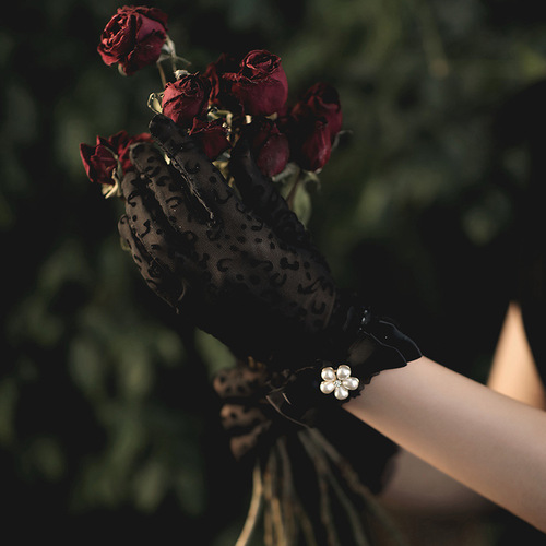 Wedding Etiquette Wedding Gloves Bridal Wedding Dress Gloves Photo Photography Flowers Butterfly 1098
