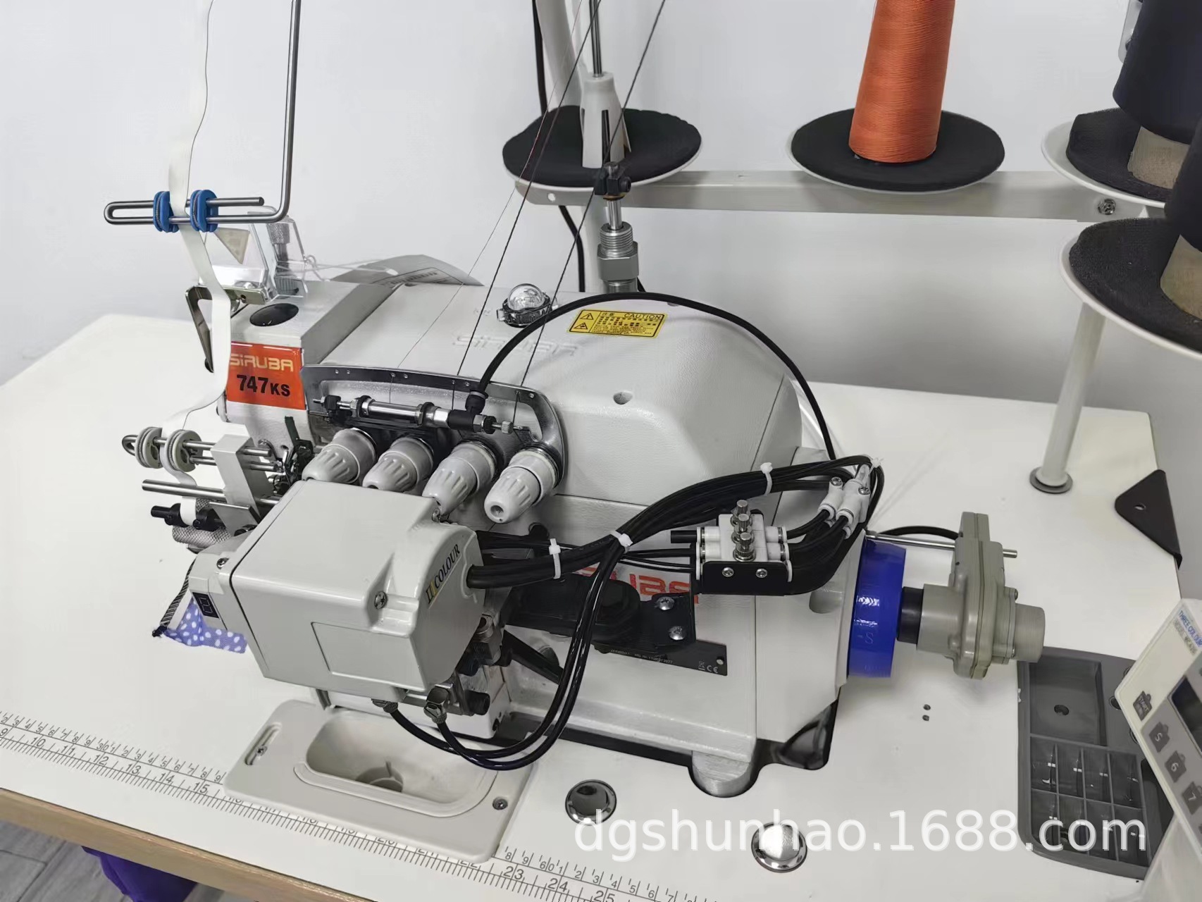 Marca al por mayor nuevo Taiwán Flecha de plata 747K automática máquina de banda de goma ropa interior traje de baño cintura máquina de coser