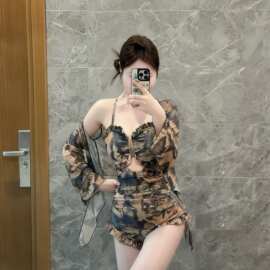 2025新款美拉德蝴蝶温泉游泳衣女显瘦遮肉吊带连体长袖两件套