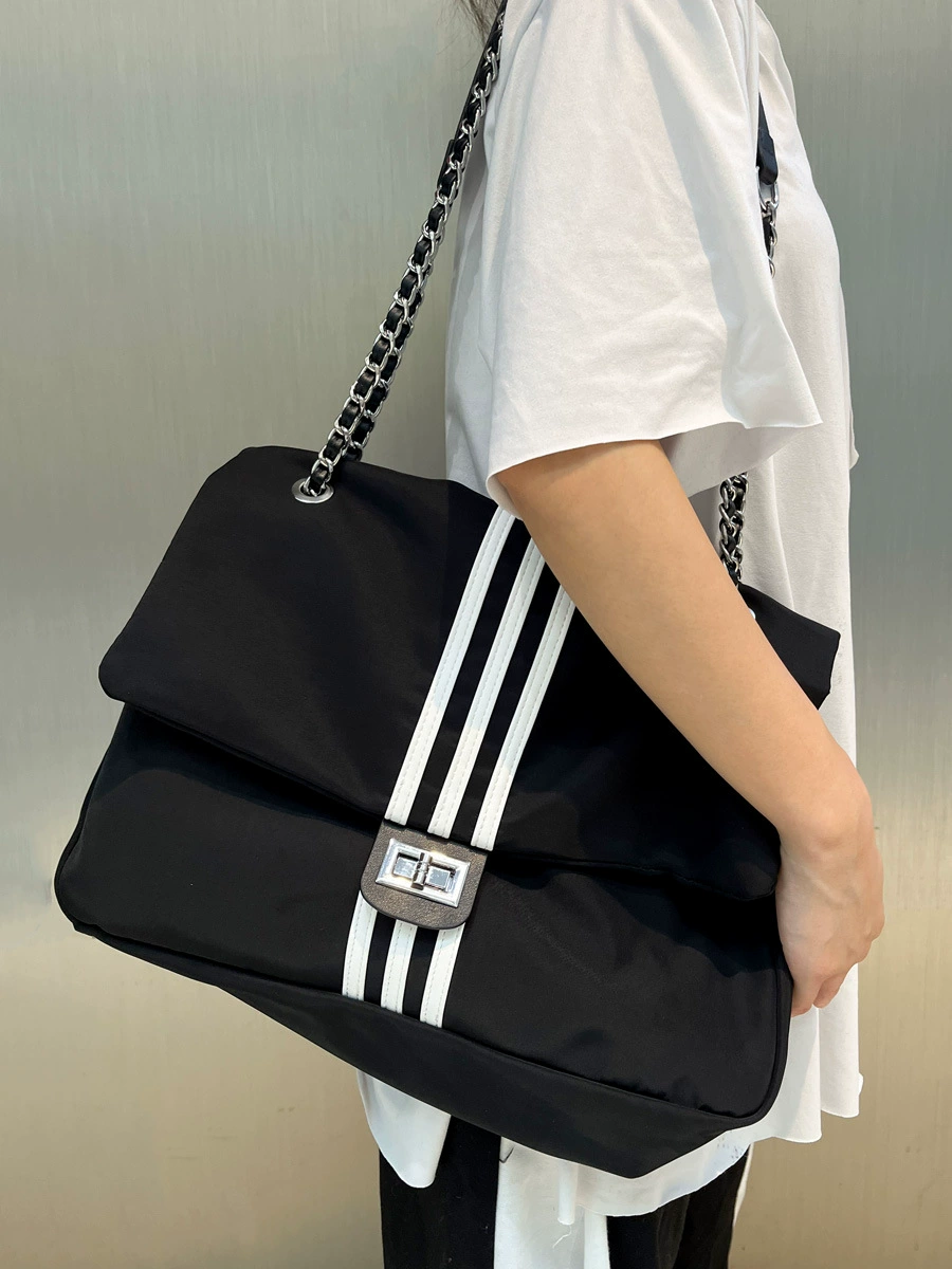 Capacious nylon one-shoulder bag, high-quality style, chain bag