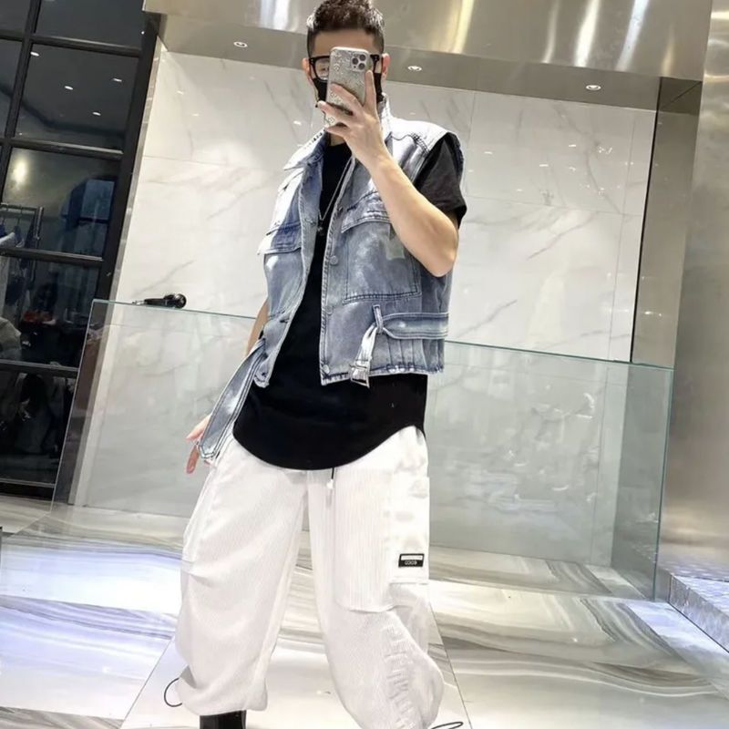 2025 Men's New Design Korean Style Lapel Sleeveless Vest Trendy Versatile Short Jacket Denim Vest Jacket 2025 Men's New Design Korean Style Lapel Sleeveless Vest Trendy Versatile Short Jacket Denim Vest Jacket