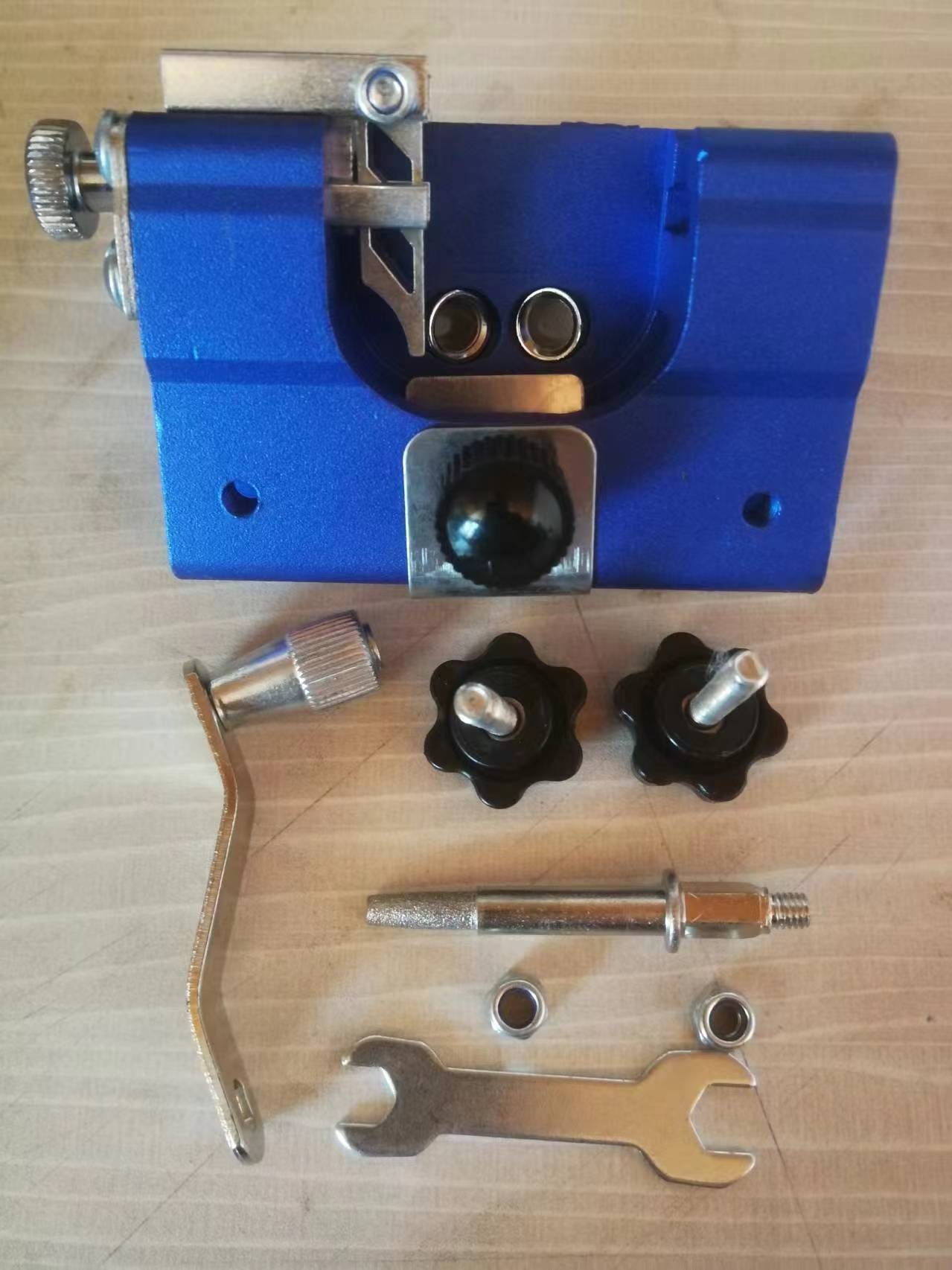 Afilador de cadenas de motosierra eléctrico manual, herramienta portátil para afilar cadenas de uso doméstico, abrazadera para afilar cadenas, cuchilla de afilado, uso transfronterizo, fabricante, venta al por mayor