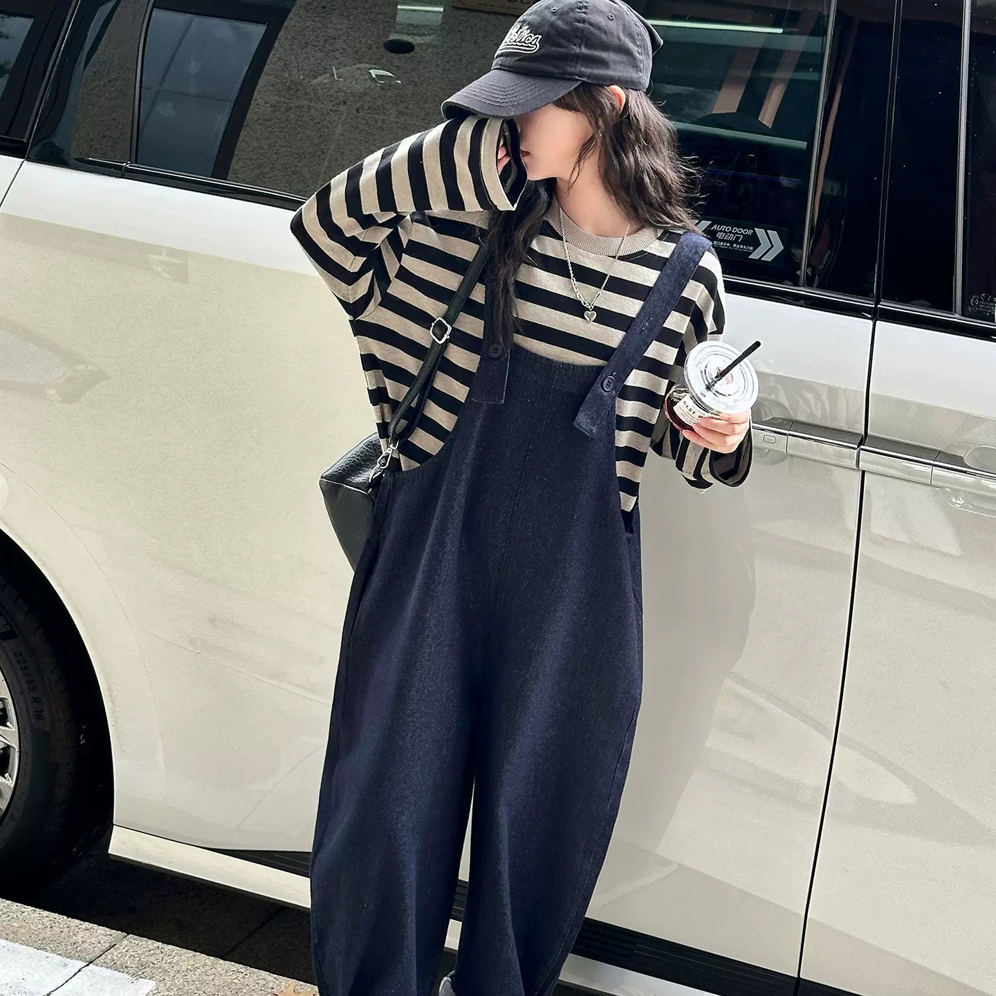 女童套装2025新款儿童休闲洋气时髦条纹长袖T恤春秋装牛仔背带裤