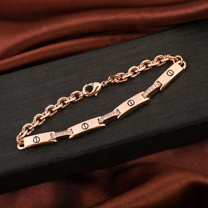 ŷ��ʱ��С�ڸ߼��и��԰ٴ�����Ů�羳��������ѷ����ͨ��Դ