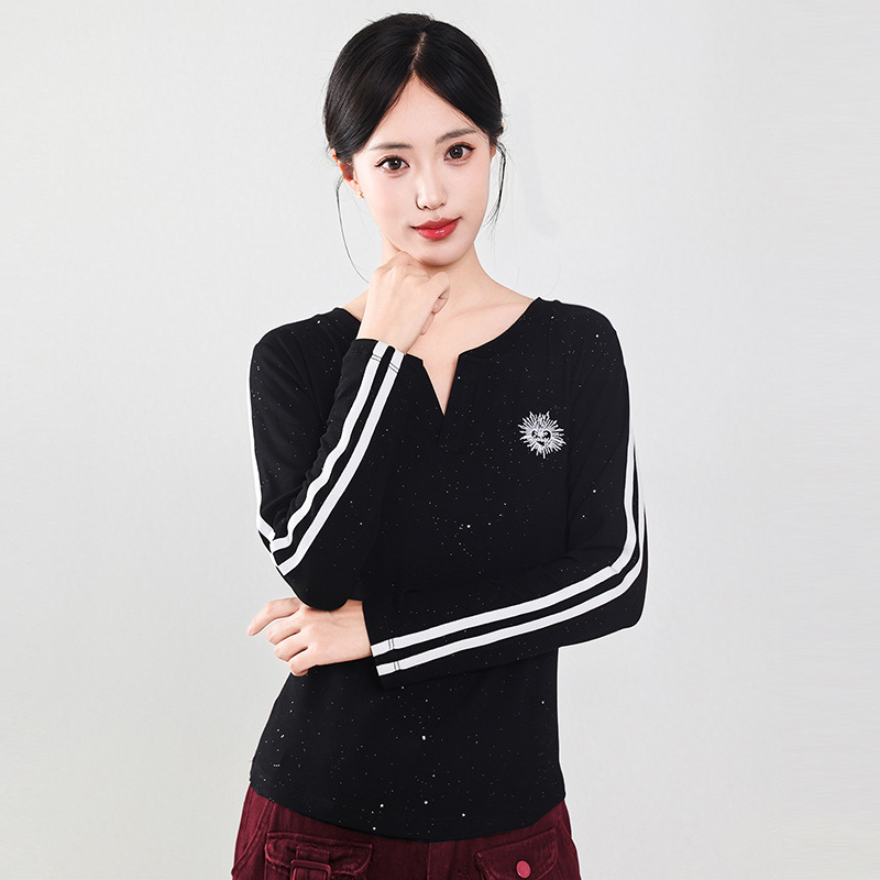 简约T恤女V领显瘦上衣女气质网红打底衫8079太阳花亮片双杠长袖|undefined