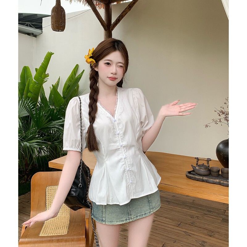 2026 Summer New French Lace Patchwork Short Sleeve Shirt for Plus Size Women, Slimming Waist-Cinching Top 2026 Summer New French Lace Patchwork Short Sleeve Shirt for Plus Size Women, Slimming Waist-Cinching Top
