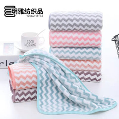 メーカー直売のサンゴの毛の水紋のタオルは吸水して柔らかくて毛が落ちて色が落ちません。